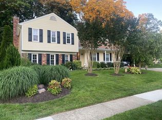 5913 Quintana Ct, Burke, VA 22015