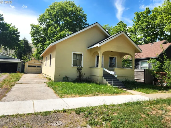 1914 1st St, La Grande, OR 97850