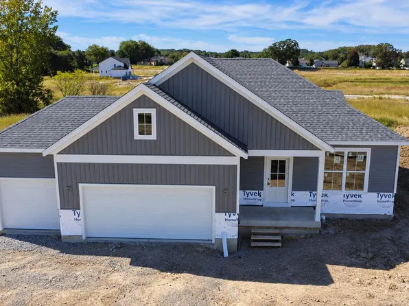 2754 Calabria Ln, Valparaiso, IN 46385