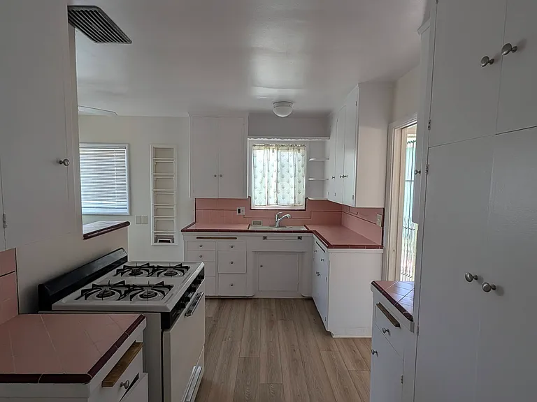 12534 Freeman Ave #12534 — Photo 9