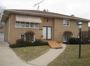 9125 Idlewild Dr, Highland, IN 46322