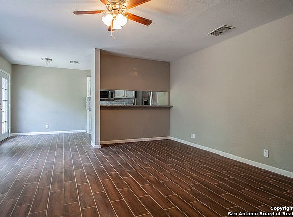 5th image of 7513 Lago Frio