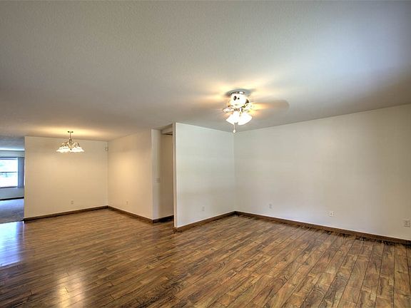 5th image of 510 N Lake Shore Dr