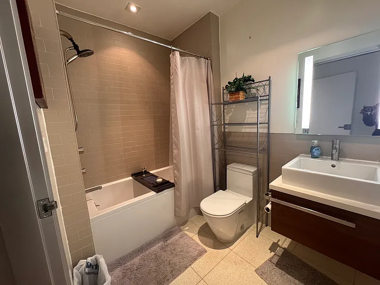 6735 Yucca St #310 — Photo 32
