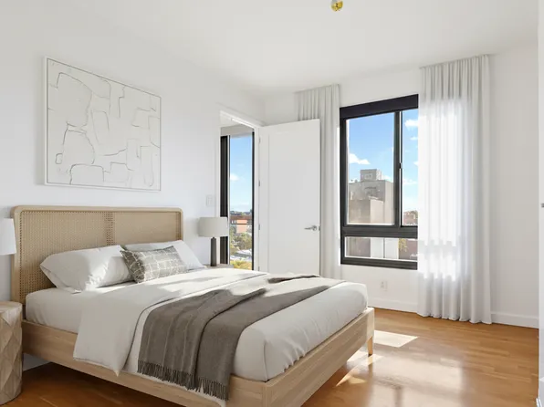 500 4th Avenue image 7 of 17