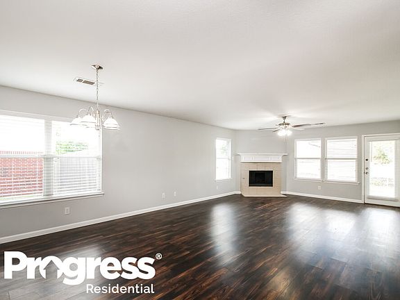 5th image of 4030 Pinebluff Ln