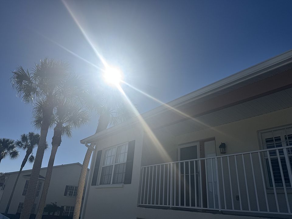 1st image of 202 Silver Lake Dr