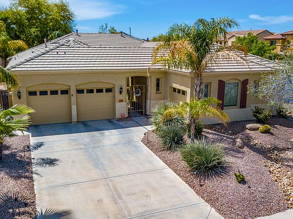 3rd image of 3029 E Turnberry Dr