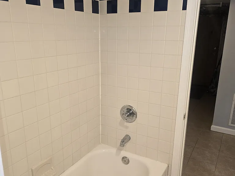 512 Winston Ave — Photo 14