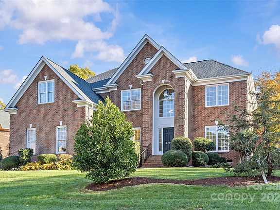 2nd image of 2314 Flagstick Dr