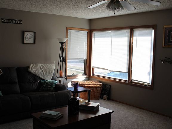 4th image of 1012 6th Ave