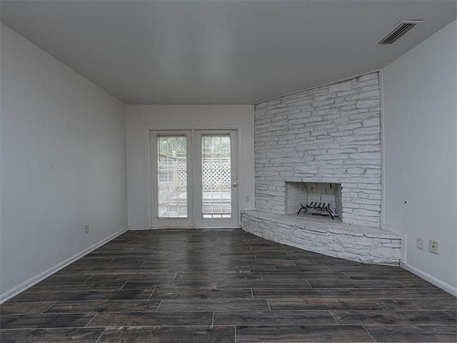 1st image of 2307 La Casa Dr