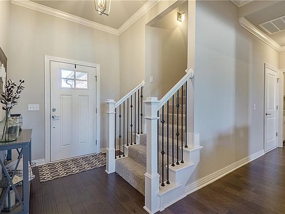 3rd image of 18365 Astor Dr