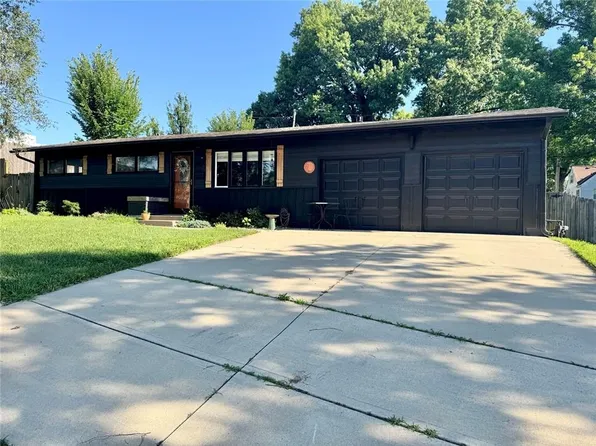 6906 W 78th Ter, Overland Park, KS 66204