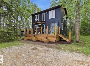 216 2nd Ave, Ma Me O Beach, AB T0C1X0