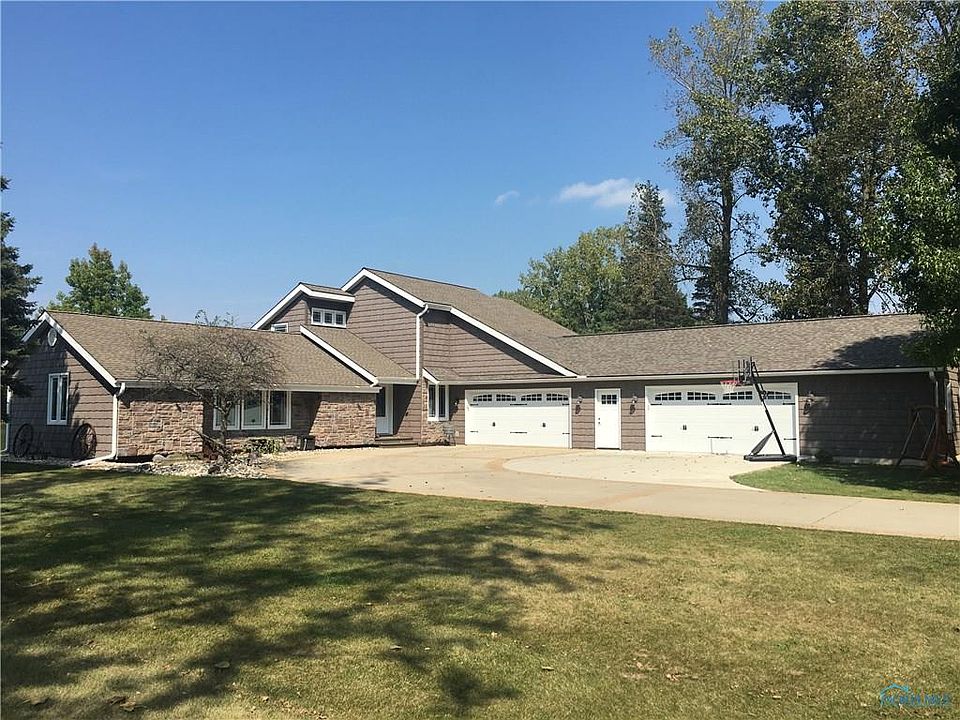 1st image of 901 High Point Dr