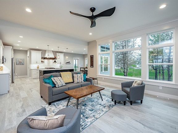 3rd image of 4323 Churchill Dr