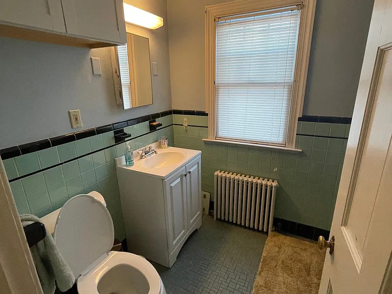 4025 Whitney Ave — Photo 13