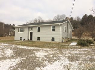 29 Strawberry Farm Rd, Knox, PA 16232