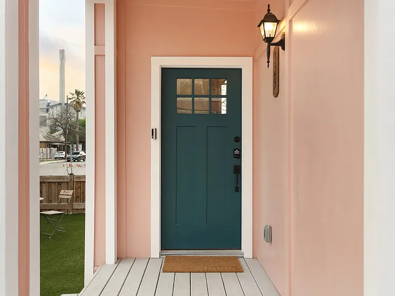 325 Montana St — Photo 3