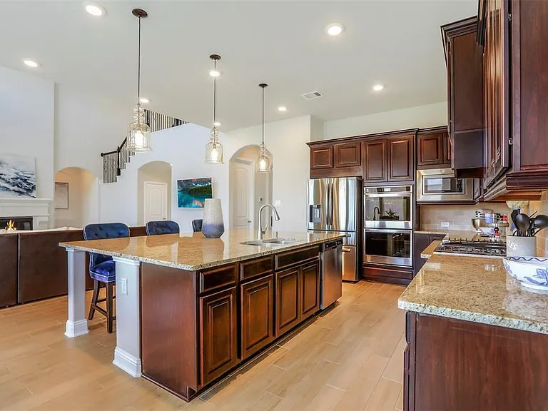 1815 Carriage Oaks Ln — Photo 12