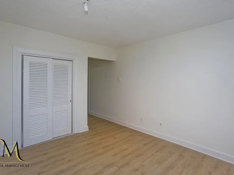 140 Chestnut St — Photo 11