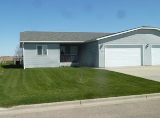 1602 10th St SW, Jamestown, ND 58401