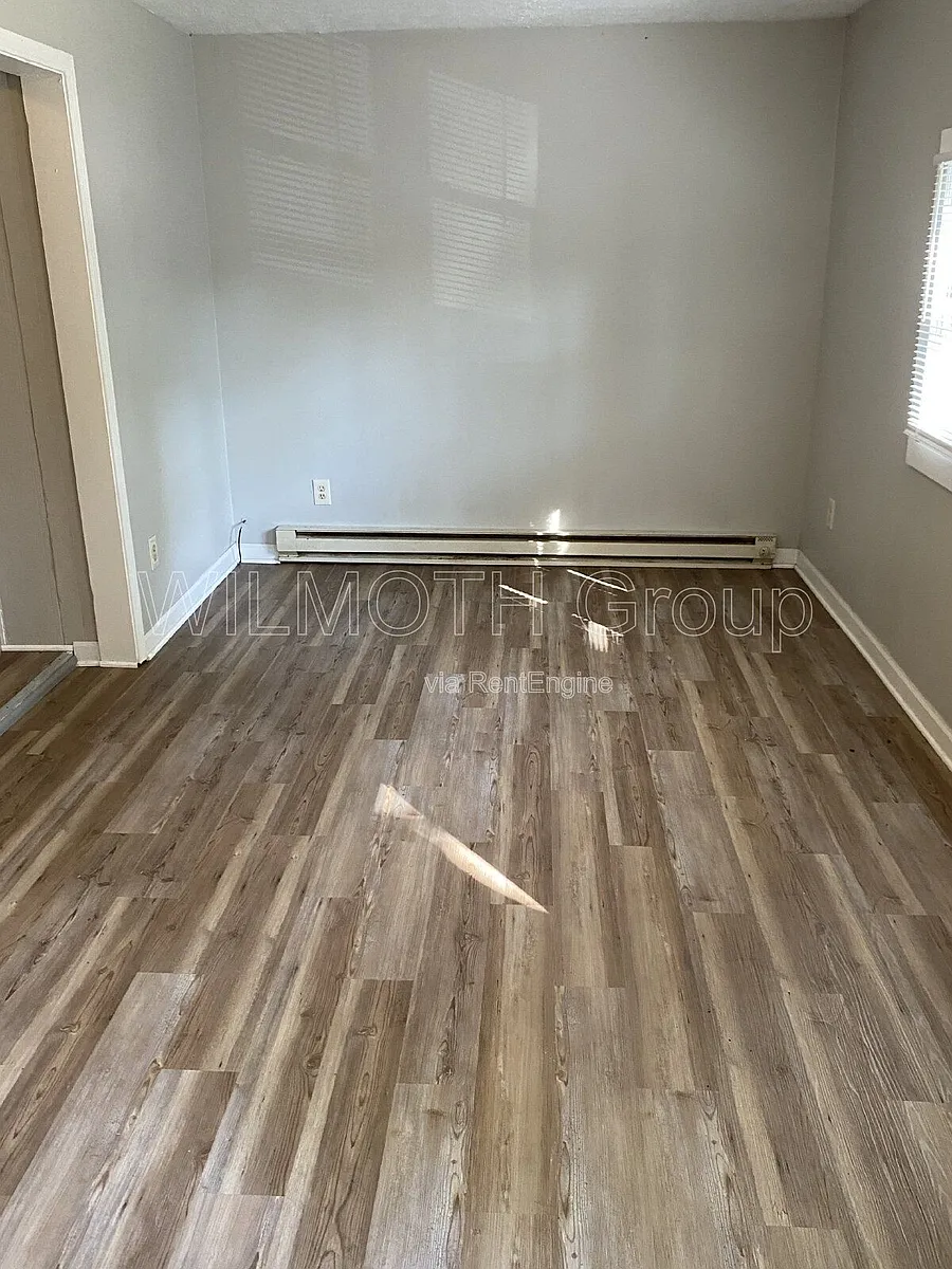 Building Photo - 210 Whitlock Ave #B