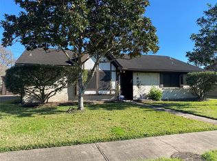 1809 Cripple Creek Ln, Pearland, TX 77581