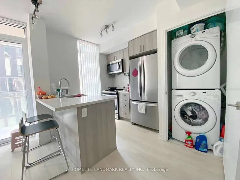 50 Wellesley St E #1501 — Photo 13
