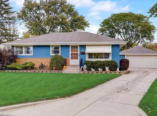 9728 W Wildwood Ter, West Allis, WI 53227