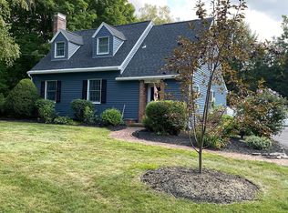 708 Oakwood St, Fayetteville, NY 13066