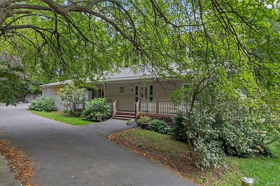 1st image of 34 Irene Dr