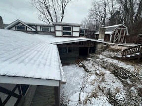 2nd image of 1713 Port Vue Ave