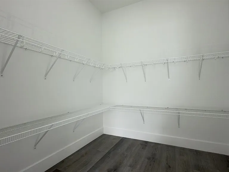 251 Sladen St #105 — Photo 9