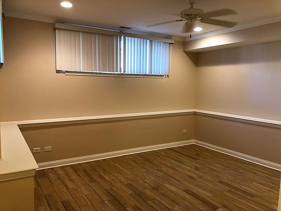 5th image of 2419 W Hutchinson St