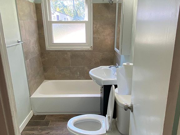 2nd image of 4820 Glenshade Ave
