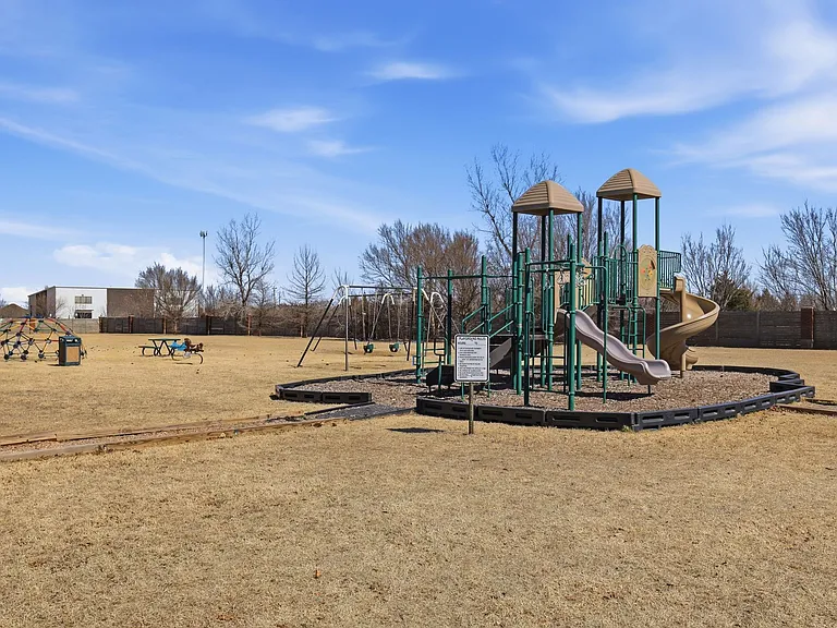 Edmond at Twenty500 Apartments — Photo 43