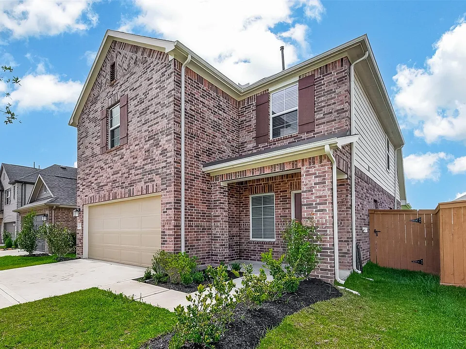 21630 Wave Hollow Dr