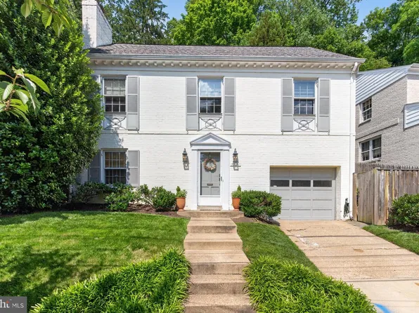 5721 Macarthur Blvd NW, Washington, DC 20016