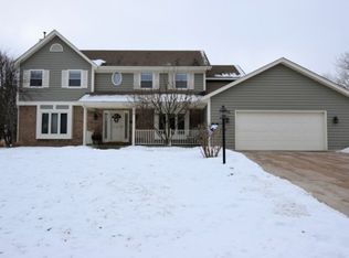 5205 Coachlamp Dr, Racine, WI 53406