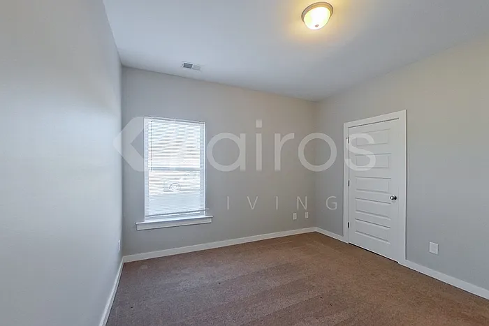 204 White Oak Cir — Photo 12