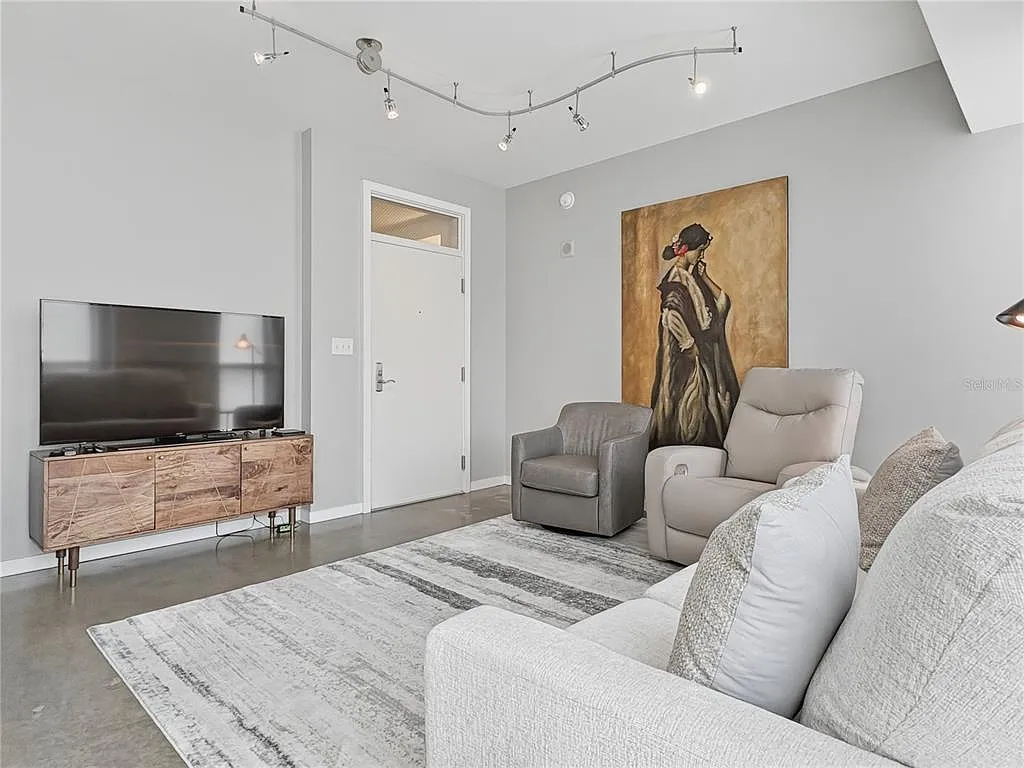 1 bed, 1.0 bath, 705 sqft, $2,900 — Photo 4