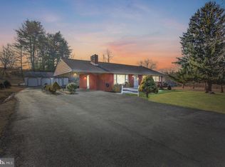 209 W Siddonsburg Rd, Dillsburg, PA 17019