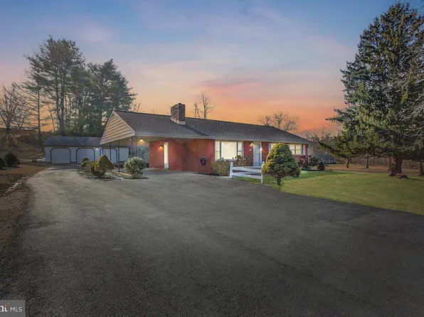 209 W Siddonsburg Rd, Dillsburg, PA 17019