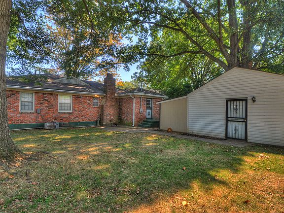 2nd image of 1757 Myrna Ln