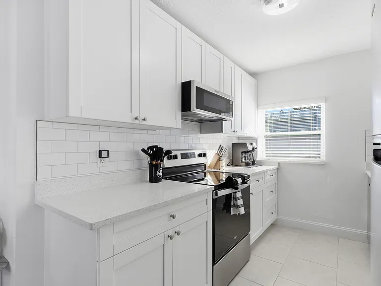118 W Sligh Ave — Photo 7