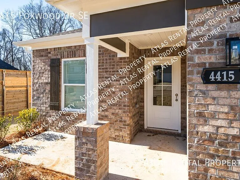 4415 Foxwood Dr — Photo 4