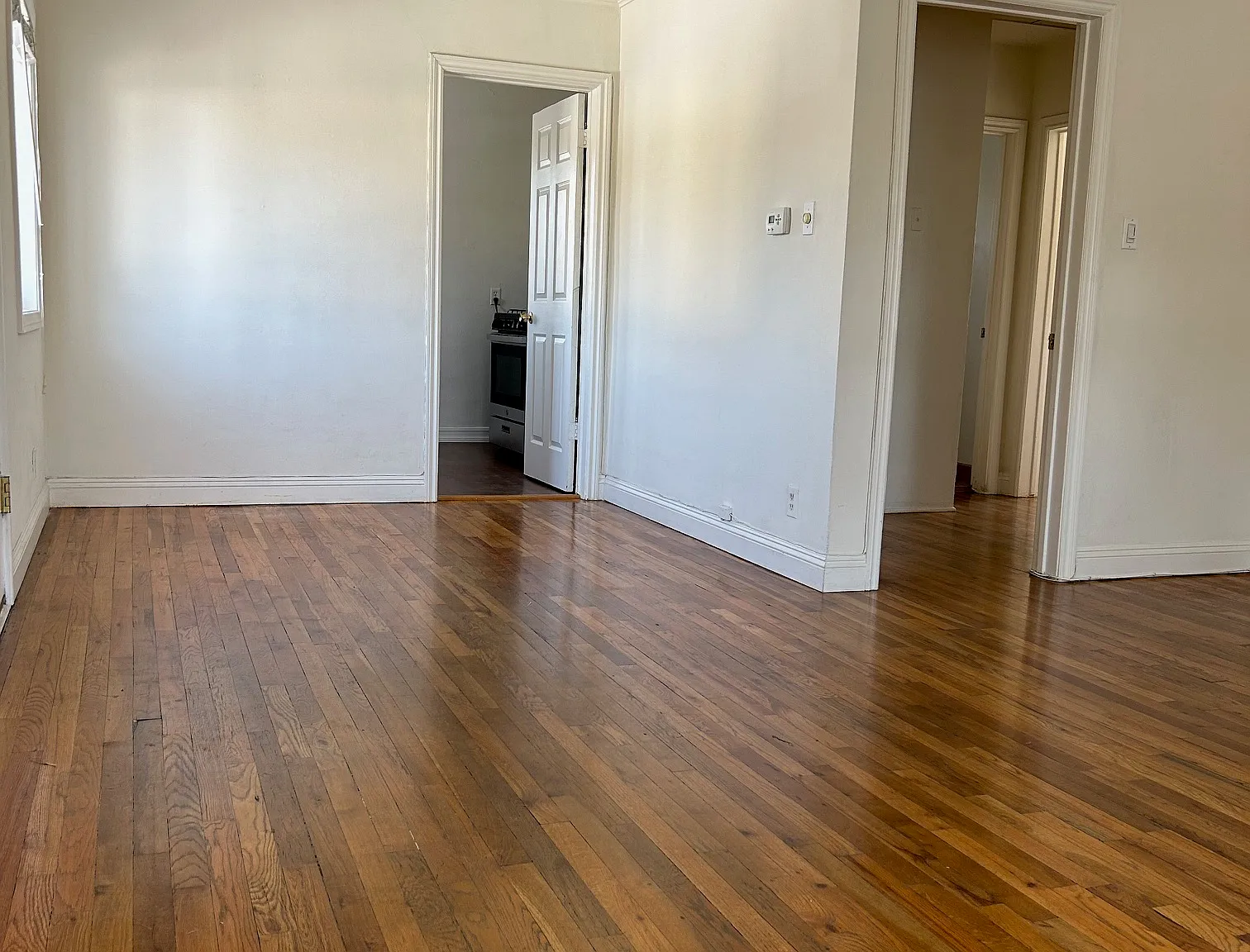 2 bed, 800 sqft, $1,975 — Photo 1