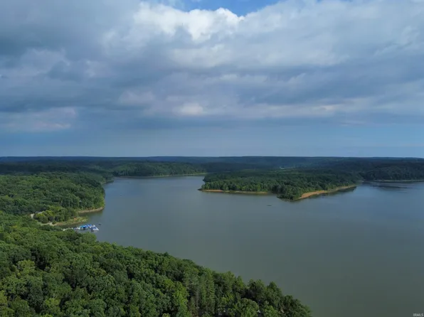 8608 E Bay St, Nashville, IN 47448